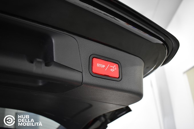 MERCEDES-BENZ GLB 200 d Automatic Premium